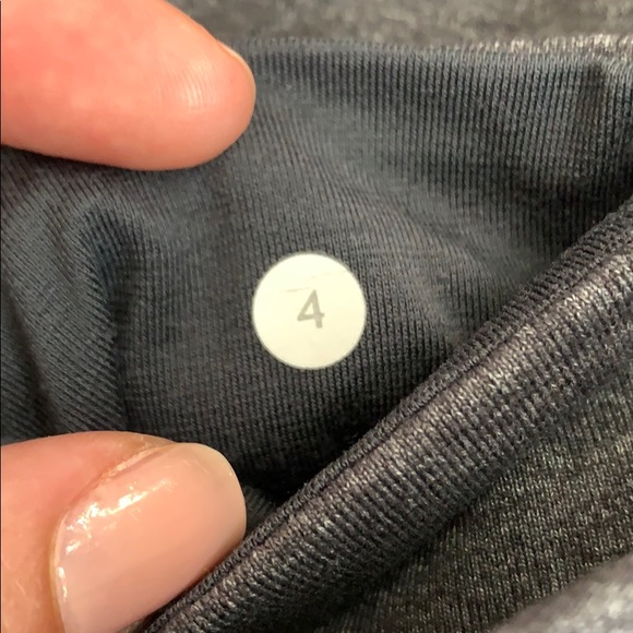 Lululemon Wunder Under Crop 21” - Size 4 - Picture 5 of 6